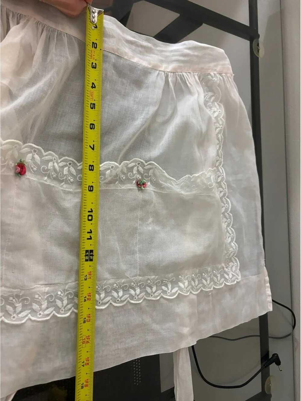 VTG Carmen Lee 1950s Semi-Sheer Hostess Half Apron Lace Trim 3 Pockets